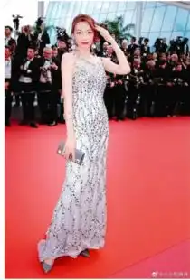 中国首位母婴博主诠释别样东方之美