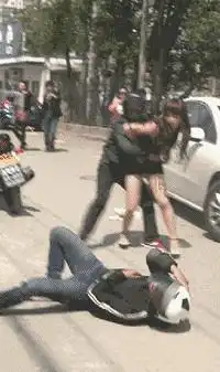 妹子你们店里这螃蟹咋卖啊哈哈哈