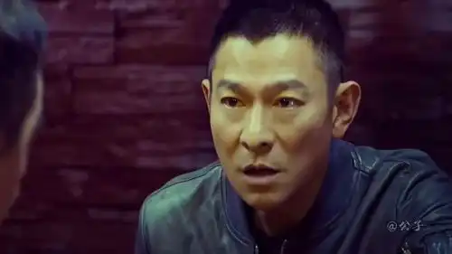 当拆弹专家信仰崩塌而暴走,没有人可以阻止他