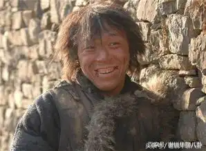 葛优躺已经过时了,来看看黄渤的大妈倚墙,颓废系数五颗星
