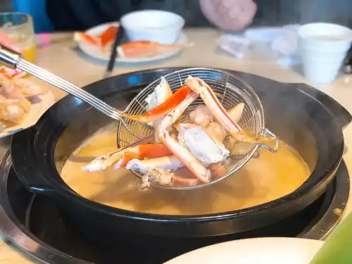 五折喝花胶鸡汤熬制12小时的变美药,红遍明星圈的花胶鸡汤来啦