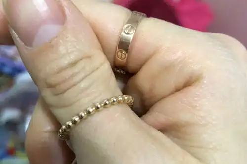 女性戒指的戴法
