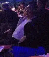 搞笑gif趣图看到熊最后的表情,我瞬间好像明白了什么