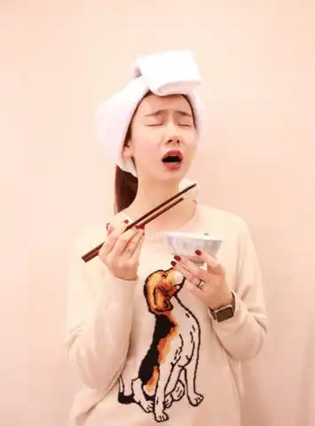 戚薇发素颜照,不化妆原来也这么美