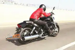 5.98万,搭载铃木v2引擎的合资车,比川崎小火神还猛,颜值是硬伤