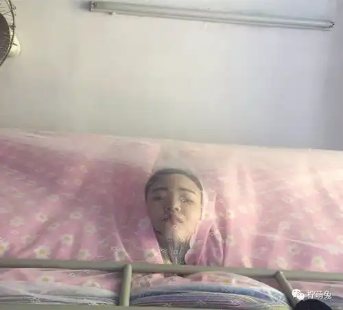晒一张你拍过老师和同学最搞笑的照片,哈哈哈哈哈哈哈