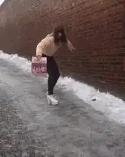 搞笑gif图他顿时吓得变了脸色,一脸惊恐什么,什么宝宝