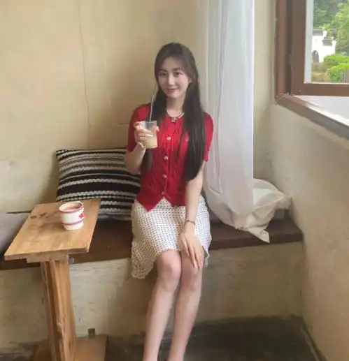校园尤物苏州科技大学校花肤白貌美,这才是黄金身材的真女神