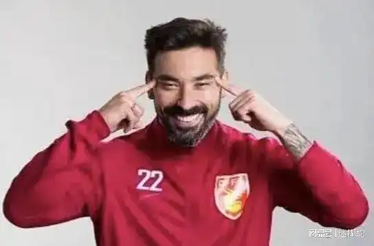 全世界都知道这是在干啥,全世界都知道这动作叫侮辱华人