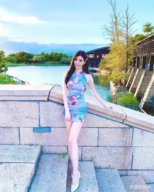 穿上这种超短包臀旗袍,大长腿简直美得没话说