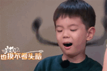 旧袜子千万别扔,剪一刀放进衣柜,省下一大半空间