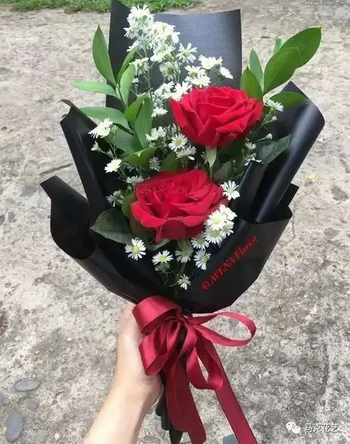成都马克花艺插花情人节这样的礼物显得更有心意
