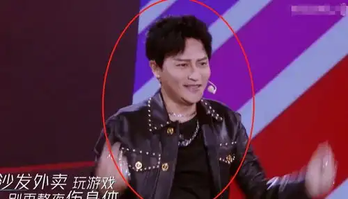 油腻了49岁陈志朋台上热舞还wink,金星的表情成亮点