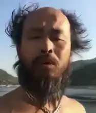 搞笑gif趣图皮皮鼠大爷你吃不吃我,不吃我先滚了