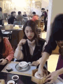 搞笑gif段子什么时候头发也能这样剃就好了