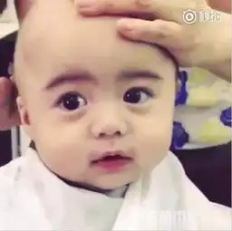 有人知道这个表情包原型的那个小孩是谁吗