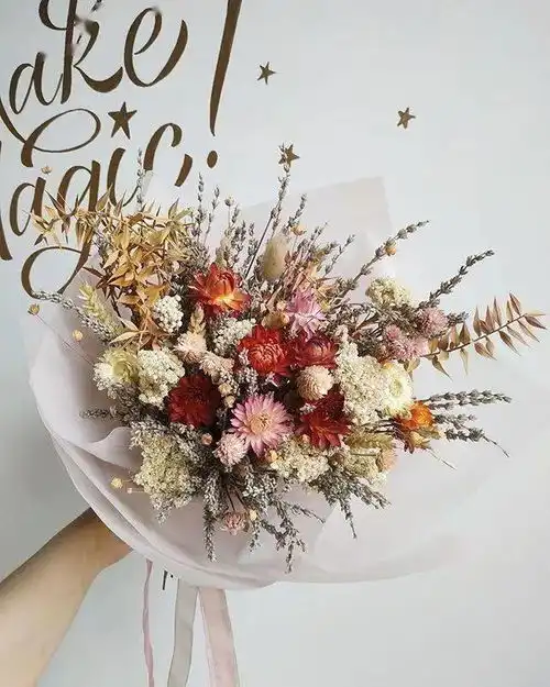 他们种了一片薰衣草,创作干花作品,每一款都美爆了