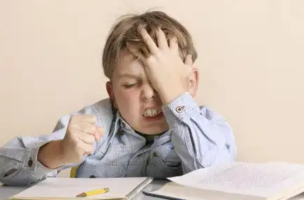 心理测试图中几人,谁的表情最痛苦测试出你最近的心理压力