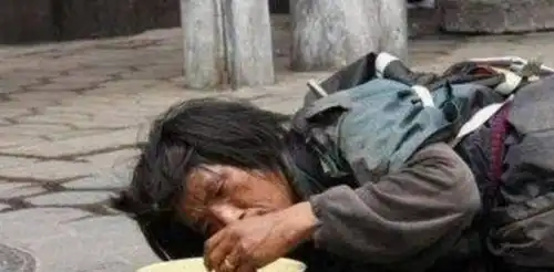 心理测试四张图片中哪个乞丐是装的测试你有多么的心狠手辣