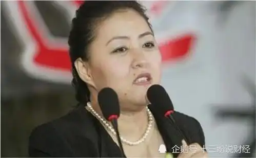 重庆学渣救丁磊刘强东,造3个首富,50岁身价百亿,她凭什么