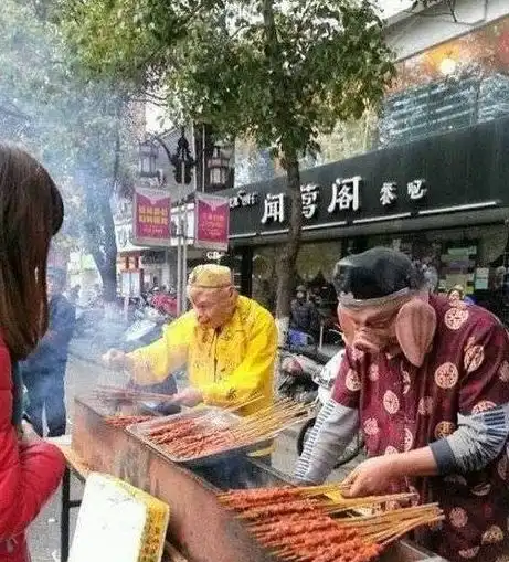 笑话段子搞笑图片情人节到了,快给女友送上一束这样的鲜花吧
