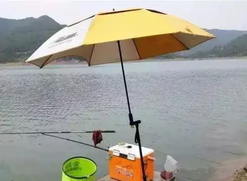 钓鱼同样可以拍结婚艺术照,还单身的快抓紧学习撒饵技巧吧