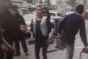 爆笑gif图真的好恶心,妹纸真的是忍无可忍了