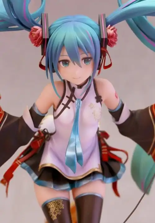 初音未来港台演唱会手办实物图几乎可以称之为完美的中国风葱娘