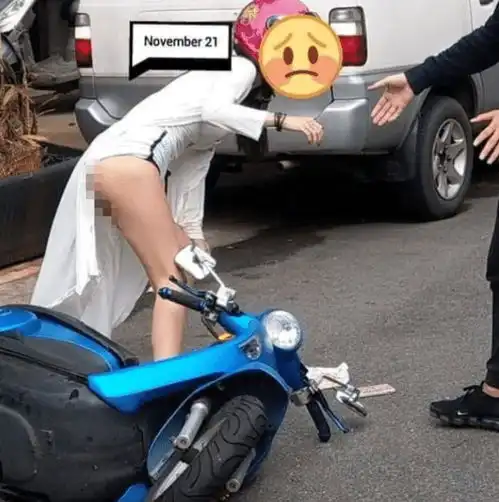 女子骑摩托车摔倒导致春光外泄扒出本人职业,网友防不胜防