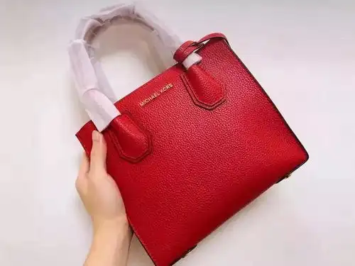 结婚婚包一定要买红色婚包里都需要装什么