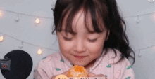火遍全网的表情包权律二变油腻老妹靠孩子赚钱的父母真可怕