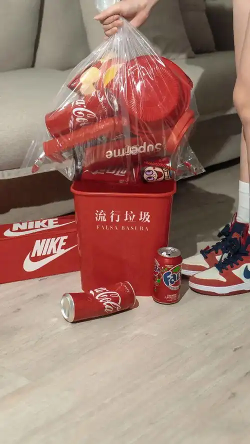 我喜欢的,是那个一直追逐着他的,我自己啊